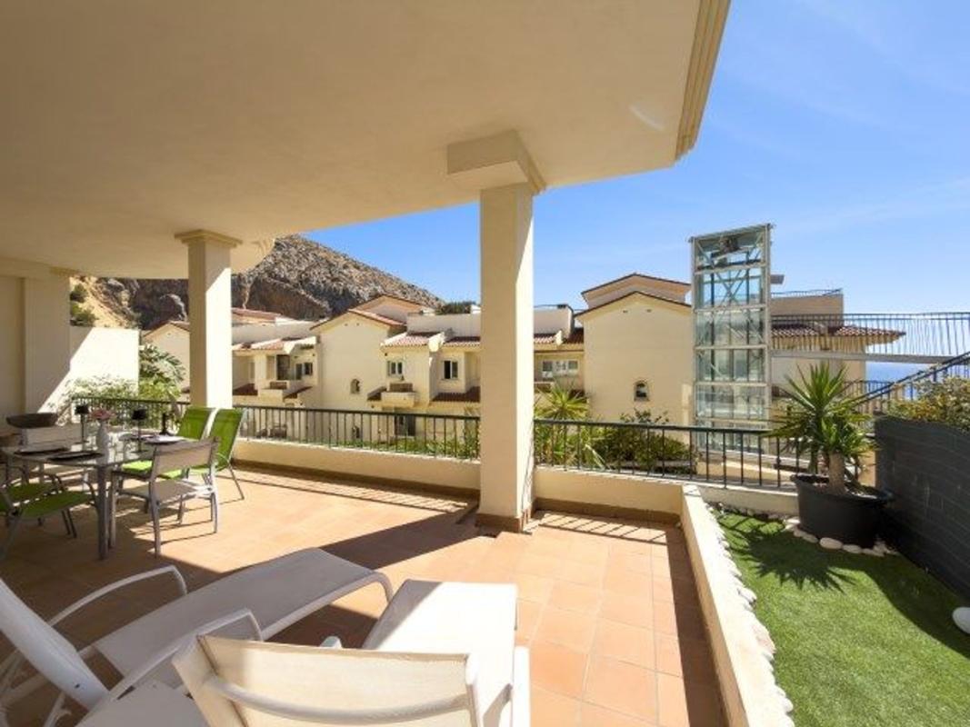 Sale of apartment in Piso en Ronda de la Marina, Zona de Mascarat, Altea, Altea
photo 1