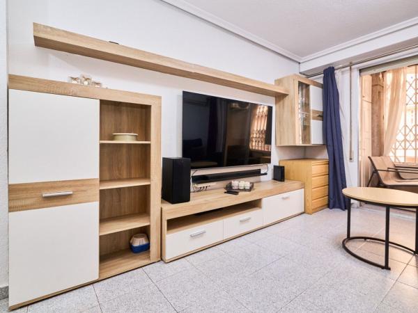 Продажа квартиры на Piso en Avenida Habaneras - Curva de Palangre, Torrevieja, Торревьеха
 photo 2