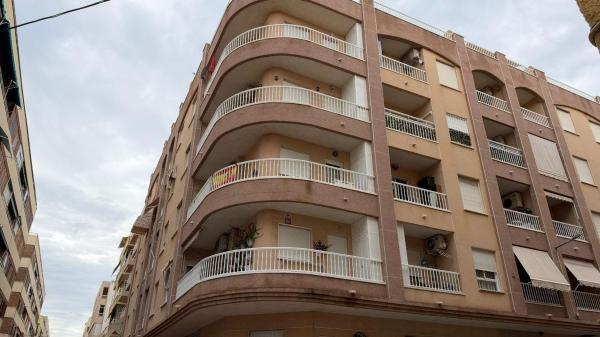 Sale of flat in Piso en Calle Beniel, El Acequión, Torrevieja, Torrevieja
 photo 2