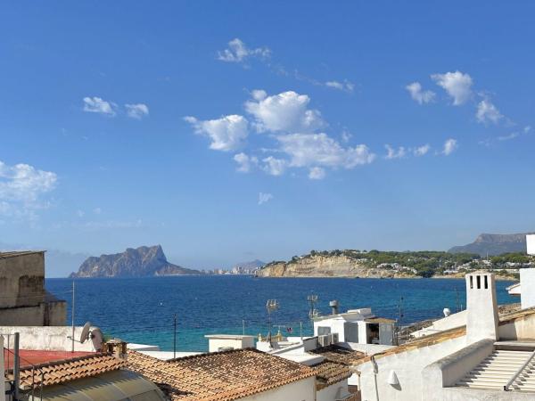 Chalet wolnostojący na sprzedaż w  Casa o chalet en Carretera Moraira a Calpe, Casco Urbano, Moraira, Moraira photo 2