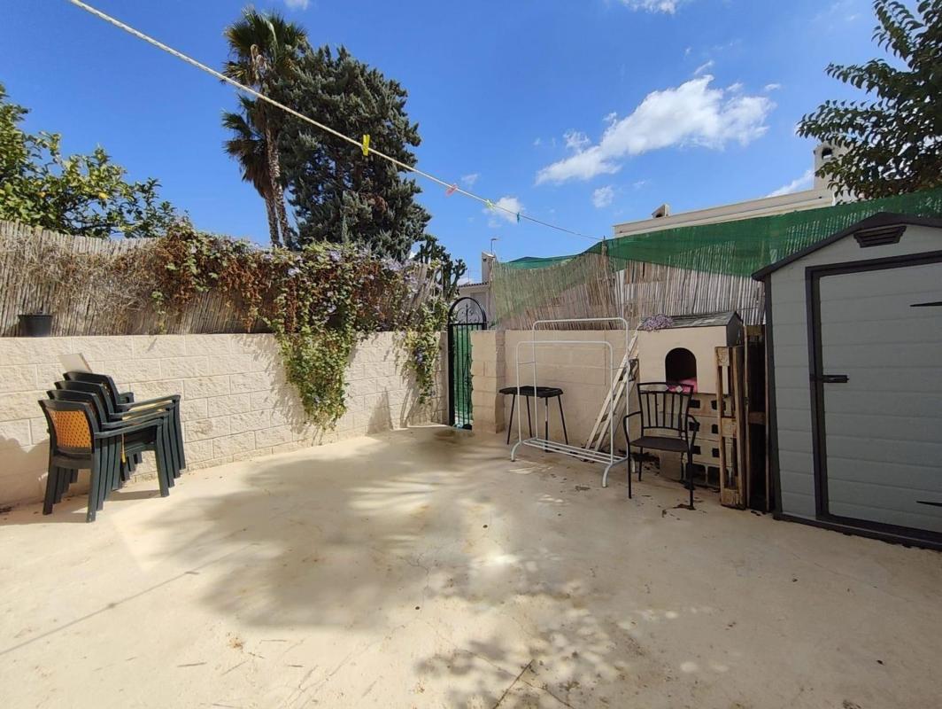 Properties for sale and rent in Spain photo 4