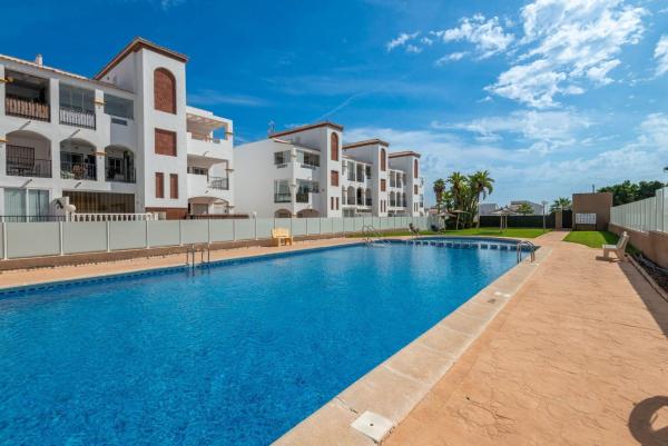 Venta de piso en Piso en Calle Realistas, Los Balcones y los Altos, Orihuela, Orihuela
 photo 1