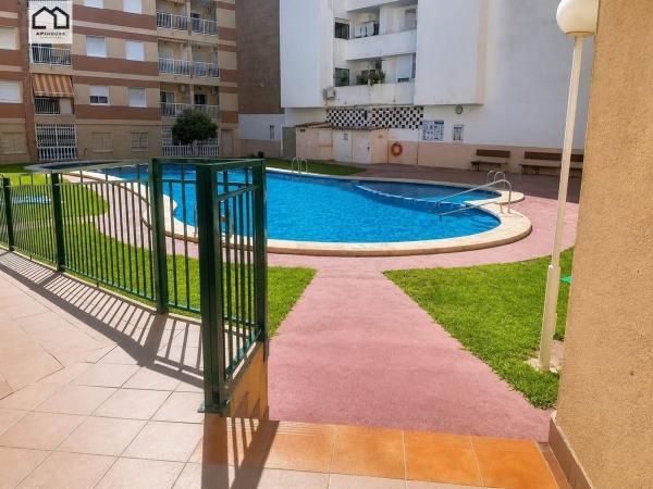 Venta de piso en Piso en Avenida Habaneras - Curva de Palangre, Torrevieja, Torrevieja
 photo 2