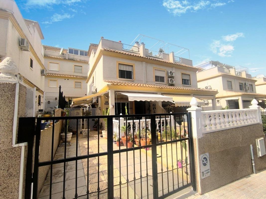 Sprzedaż niezależnego domku jednorodzinnego w Casa o chalet en Calle Camilo José Cela, 20, Algorfa, Algorfa photo 4