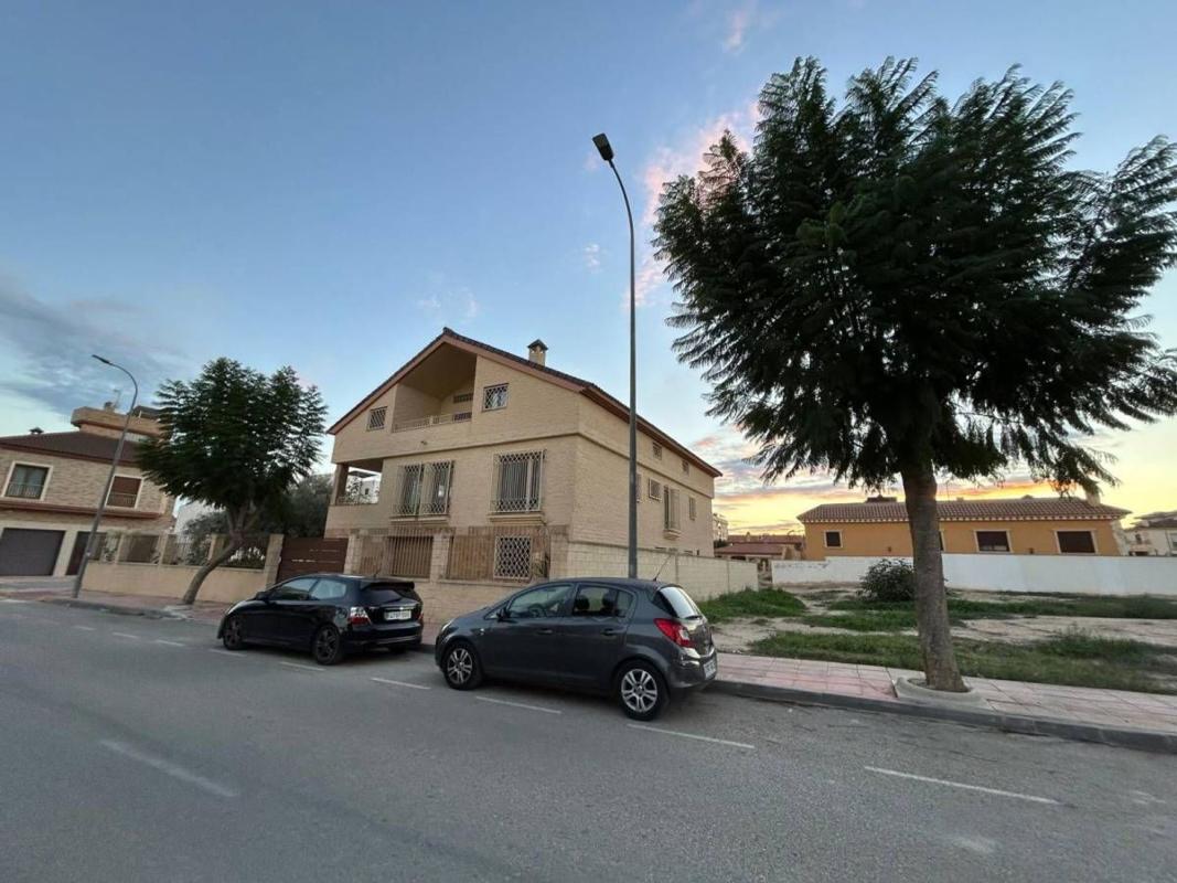 Properties for sale and rent in Spain photo 2