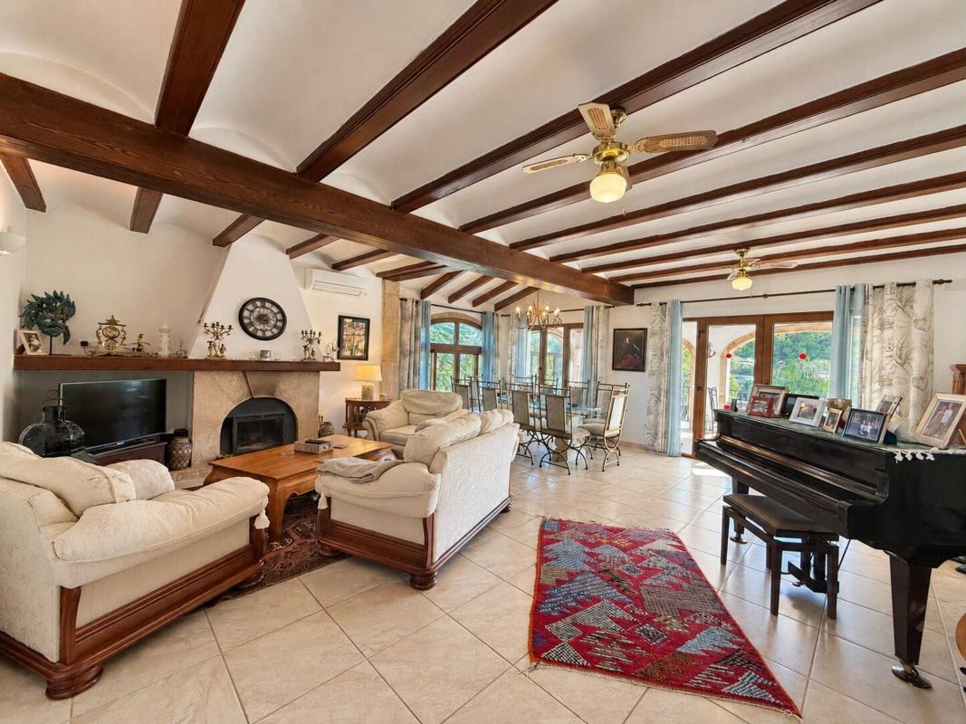 Properties for sale and rent in Spain photo 5