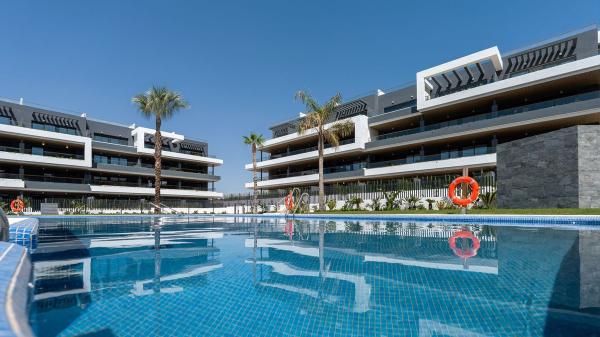 Venta de piso en Piso en La Siesta - El Salado - Torreta, Torrevieja, Torrevieja
 photo 1