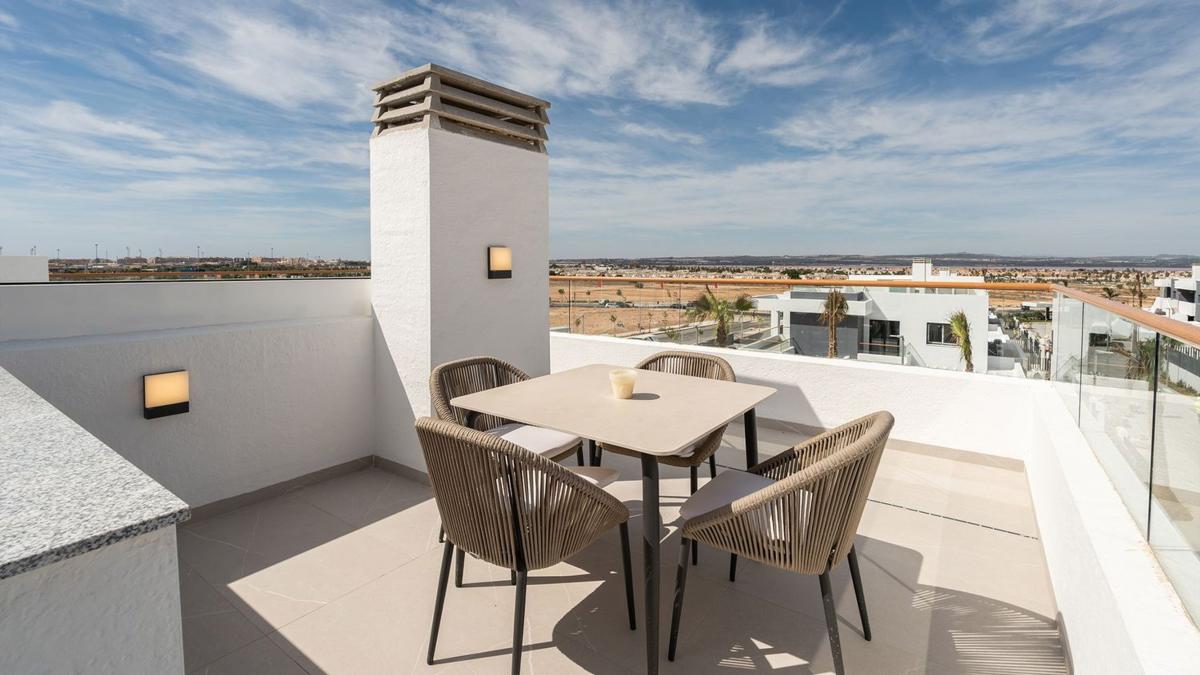 Venta de piso en Piso en La Siesta - El Salado - Torreta, Torrevieja, Torrevieja
 photo 4