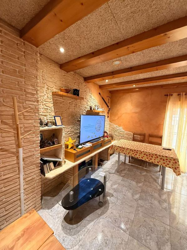 Properties for sale and rent in Spain photo 2