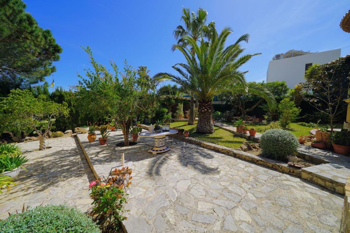 Properties for sale and rent in Spain photo 4