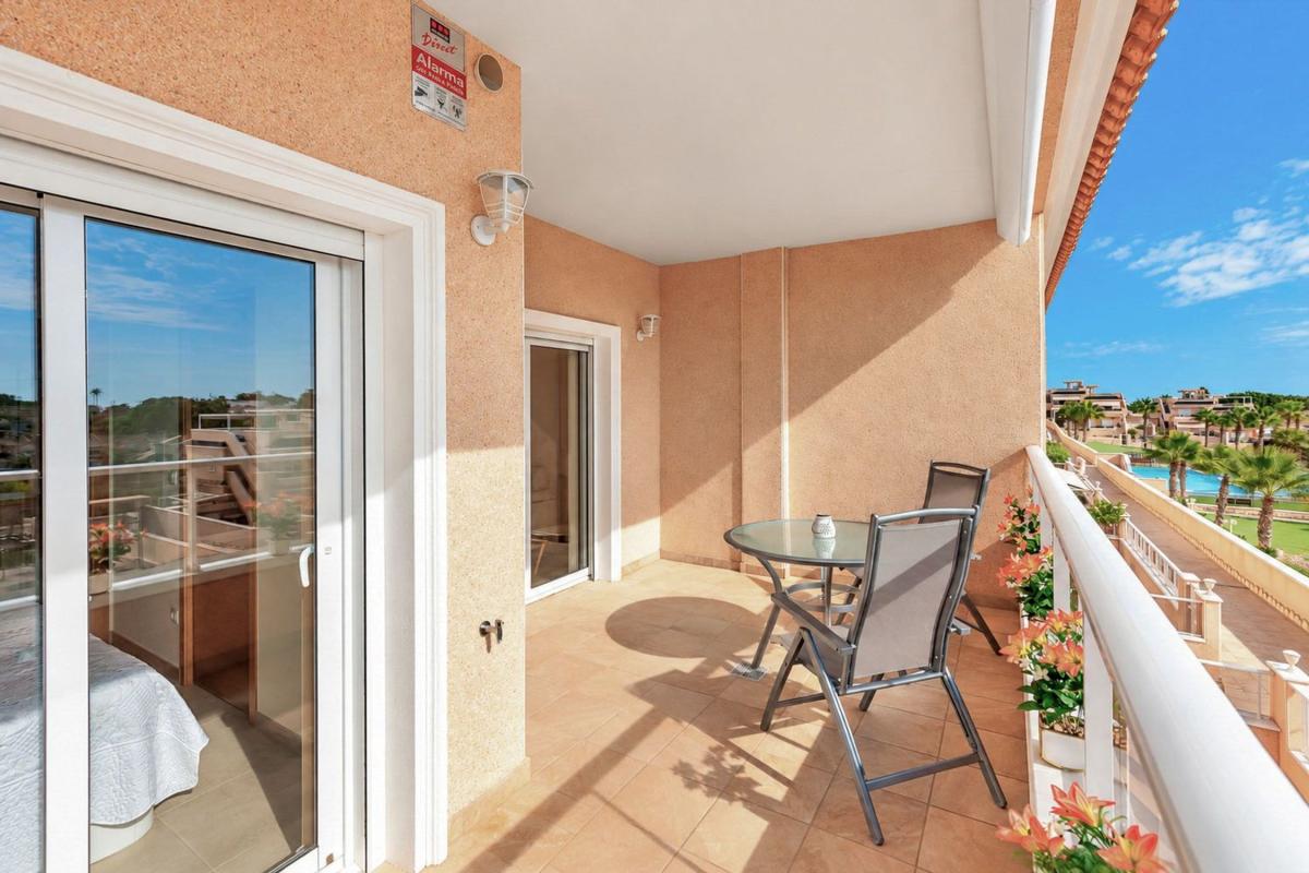 Sprzedaż mieszkania w Piso en Calle Manzanilla, 5, Los Balcones - Los Altos del Edén, Torrevieja, Torrevieja
 photo 4