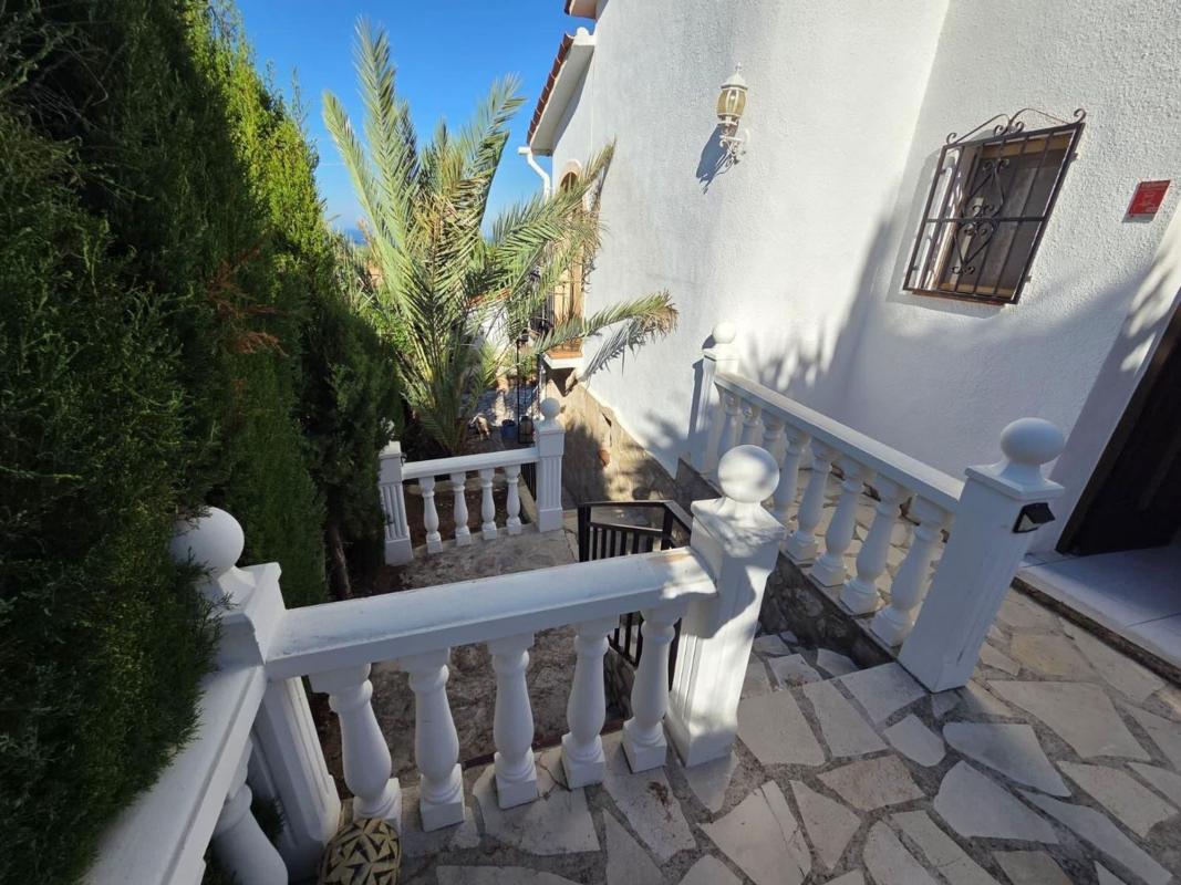 Properties for sale and rent in Spain photo 3