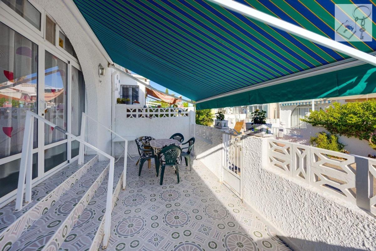 Продажа отдельного шале в Casa o chalet en La Siesta - El Salado - Torreta, Torrevieja, Торревьеха photo 2