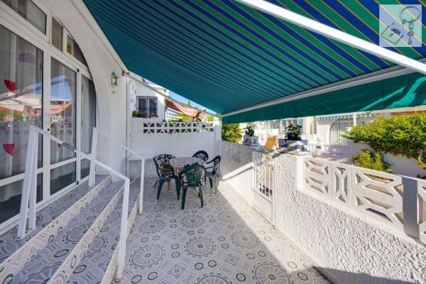 Частный шале на продаже в Casa o chalet en La Siesta - El Salado - Torreta, Torrevieja, Торревьеха thumbnail 2