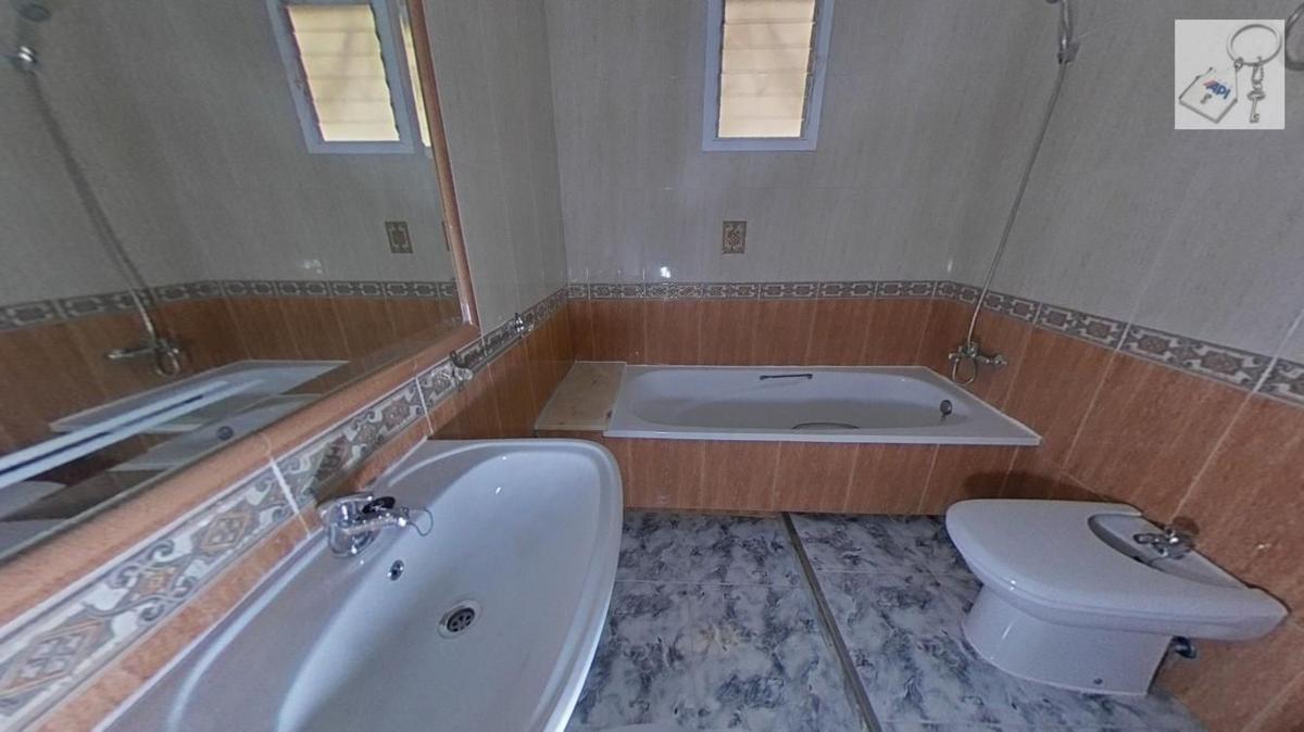 Sale of apartment in Piso en Calle Esperidion Porta Requesens, Carrús Este, Elche / Elx, Elche / Elx
 photo 5