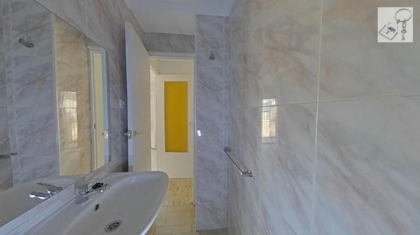 Sale of flat in Piso en Calle Antonio Martínez García, Los Magros-Casablanca, Elche / Elx, Elche / Elx
 photo 2