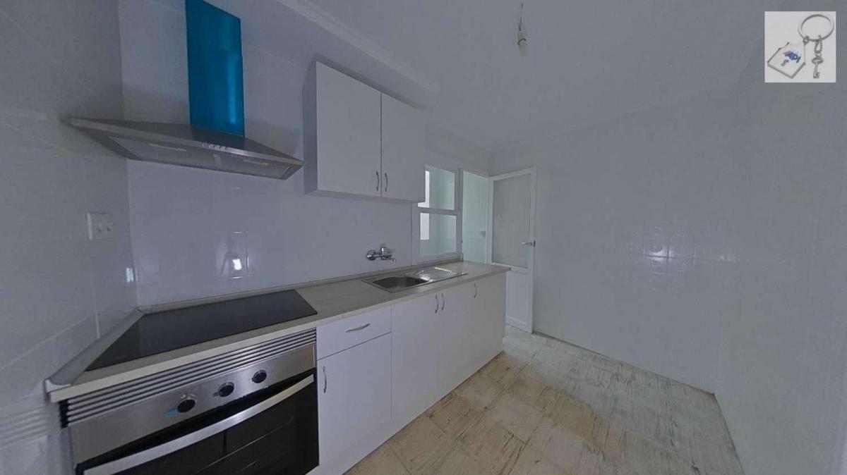 Sprzedaż mieszkania w Piso en Calle Antonio Martínez García, Los Magros-Casablanca, Elche / Elx, Elche / Elx
 photo 5