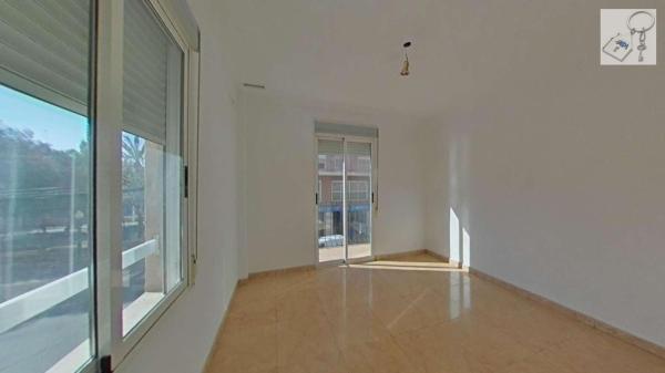 Sale of flat in Piso en Calle José Mas Esteve, Reina Victoria-Miguel Hernández, Elche / Elx, Elche / Elx
thumbnail 2