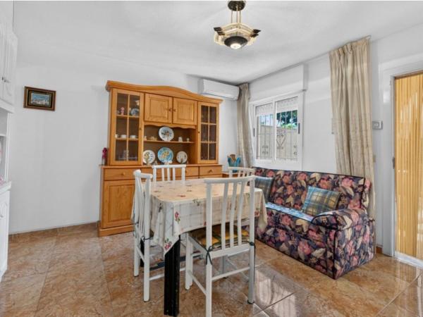 Chalet adosado en Calle Francisco Atienza Ferrandez, La Siesta - El Salado - Torreta, Torrevieja photo 4