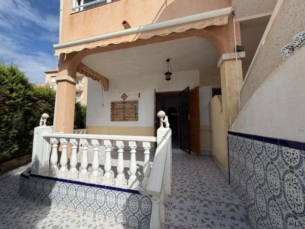Sprzedaż mieszkania w Piso en Zona los Frutales, Torrevieja, Torrevieja
thumbnail 3
