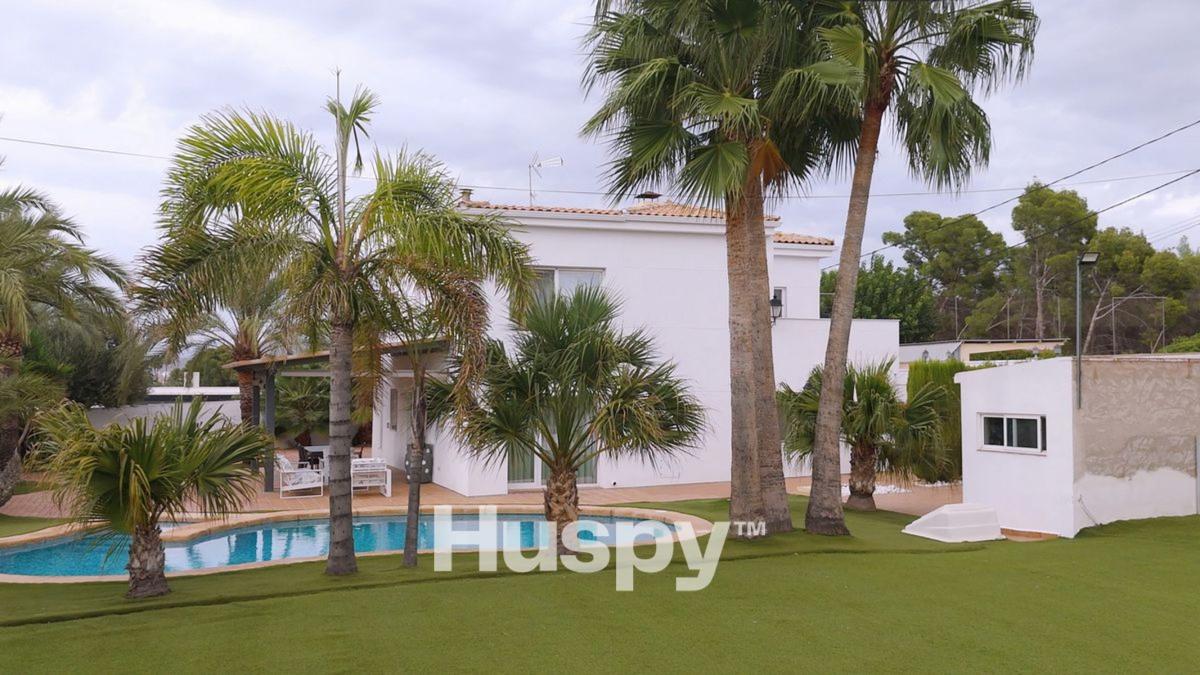 Properties for sale and rent in Spain photo 2
