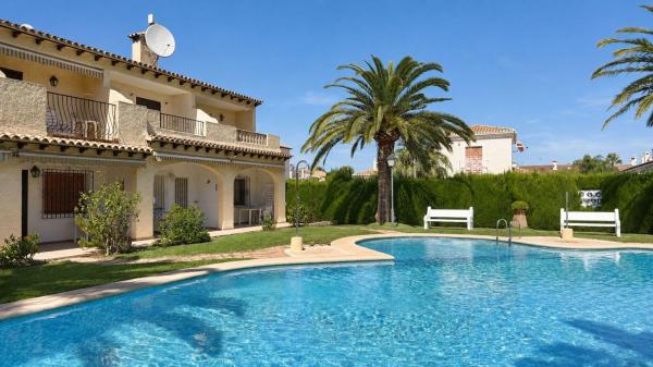 Chalet adosado en Els Poblets photo 1