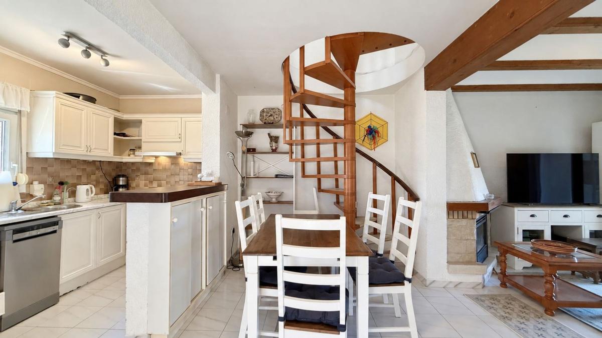 Properties for sale and rent in Spain photo 5