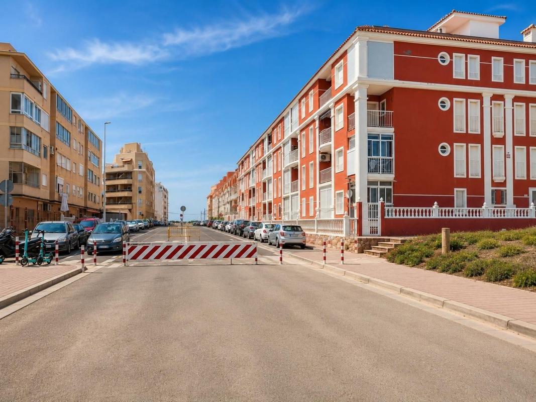 Продажа квартиры на Piso en Calle del Puerto Romano, Gaspar Perrelló, Torrevieja, Торревьеха
 photo 2