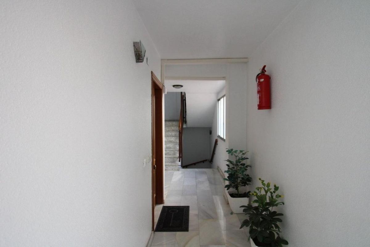 Venta de piso en Piso en Calle de Pedro Lorca, Las Piscinas Naturales, Torrevieja, Torrevieja
photo 5
