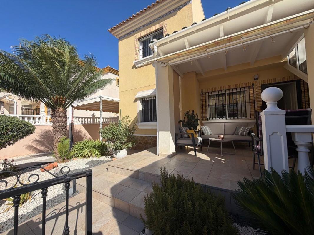 Sprzedaż niezależnego domku jednorodzinnego w Casa o chalet en Los Dolses, Orihuela, Orihuela photo 1