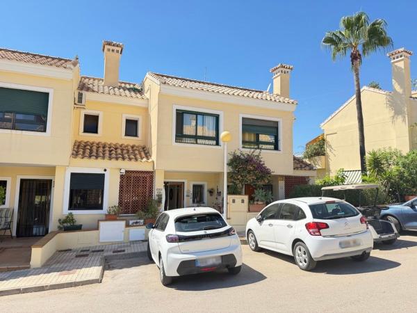 Chalet wolnostojący na sprzedaż w Casa o chalet en Lomas de Campoamor, Orihuela, Orihuela photo 1