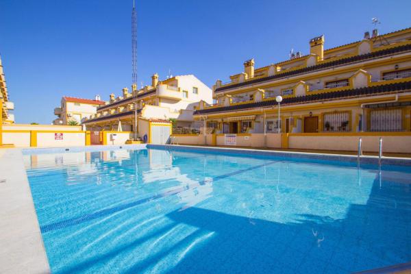 Chalet wolnostojący na sprzedaż w Casa o chalet en La Chismosa, Orihuela, Orihuela photo 1