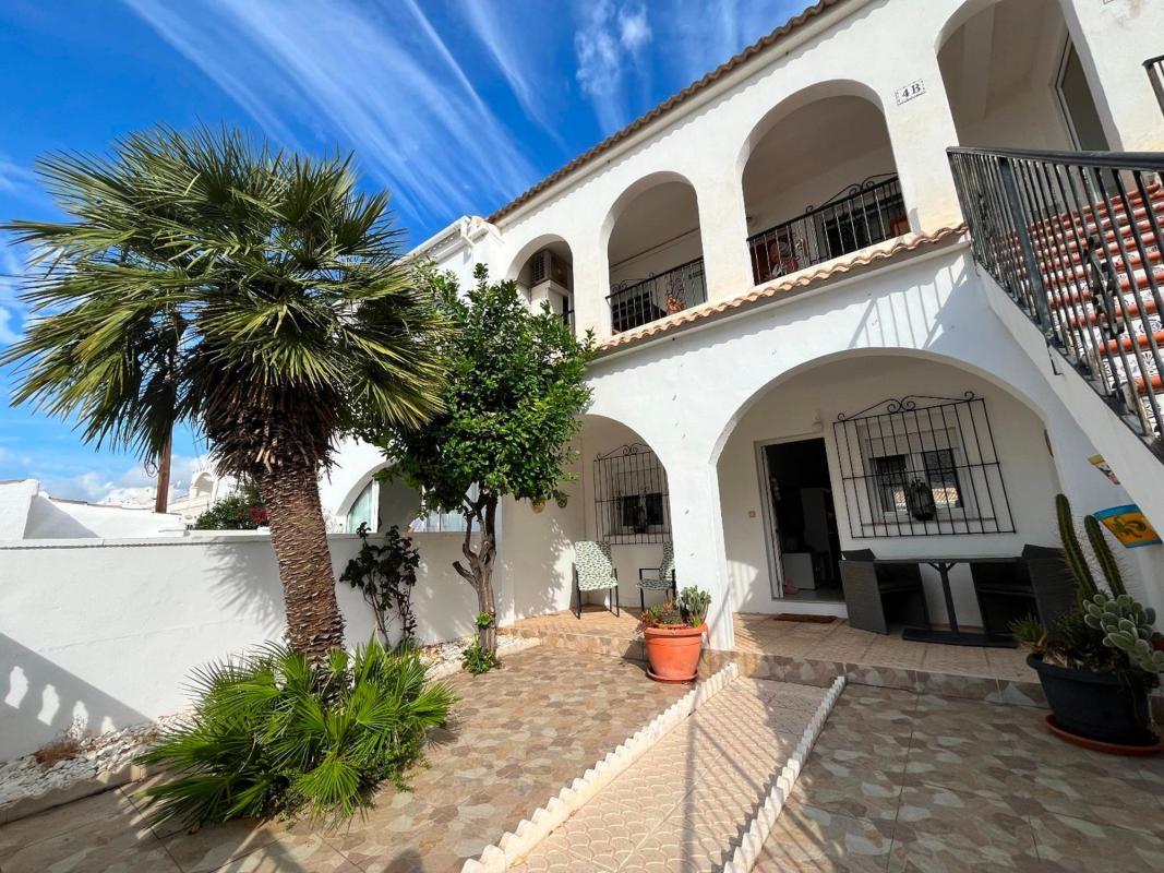 Продажа квартиры на Piso en Villamartín, Orihuela, Ориуэла
photo 1