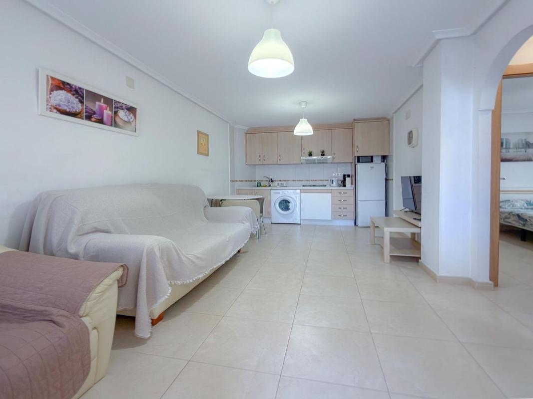 Sale of apartment in Piso en Playa de los Locos, Torrevieja, Torrevieja
photo 3