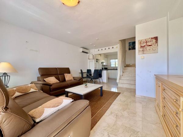 Chalet pareado en Villamartín, Orihuela thumbnail 3