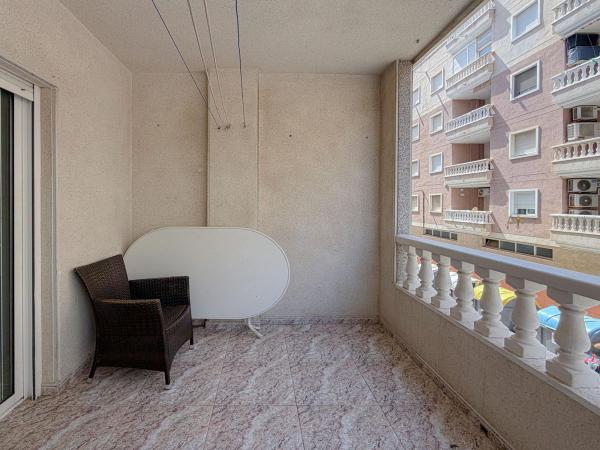 Продажа квартиры на Piso en Playa del Cura, Torrevieja, Торревьеха
thumbnail 3