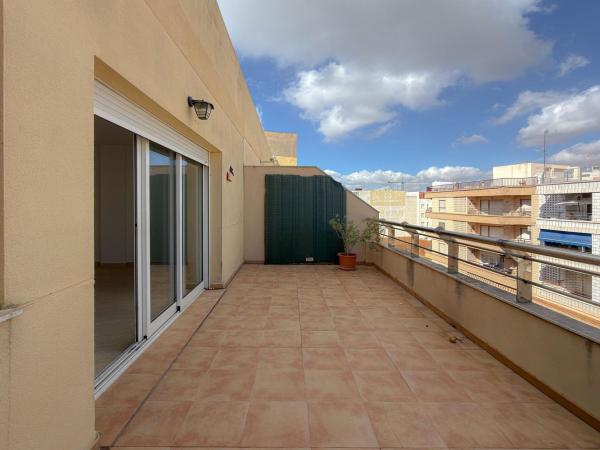 Ático en venta en Ático en Las Piscinas Naturales, Torrevieja, Torrevieja thumbnail 3