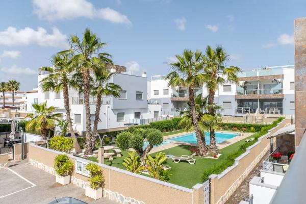 Chalet wolnostojący na sprzedaż w Casa o chalet en La Ciñuelica - Villa Rosa, Orihuela, Orihuela photo 1