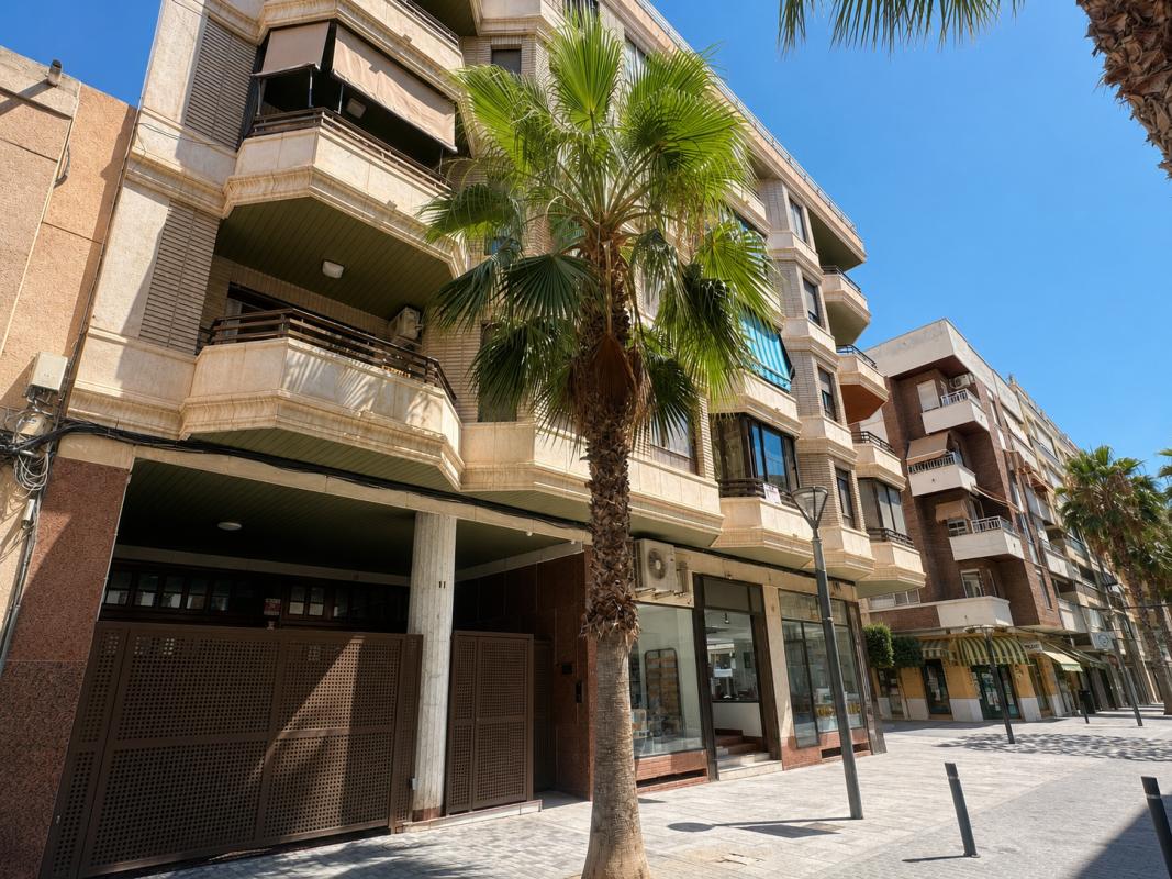 Venta de duplex en Piso en Calle Fotógrafos Darblade, Centro - Muelle Pesquero, Torrevieja, Torrevieja photo 4