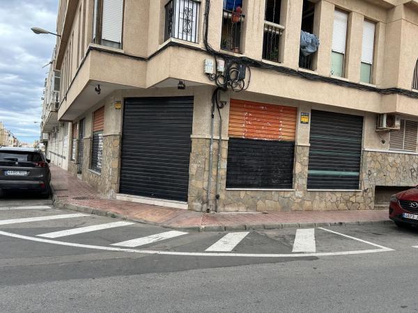 Local en Avenida Diego Ramírez Pastor, 239, Avenida Habaneras - Curva de Palangre, Torrevieja thumbnail 2
