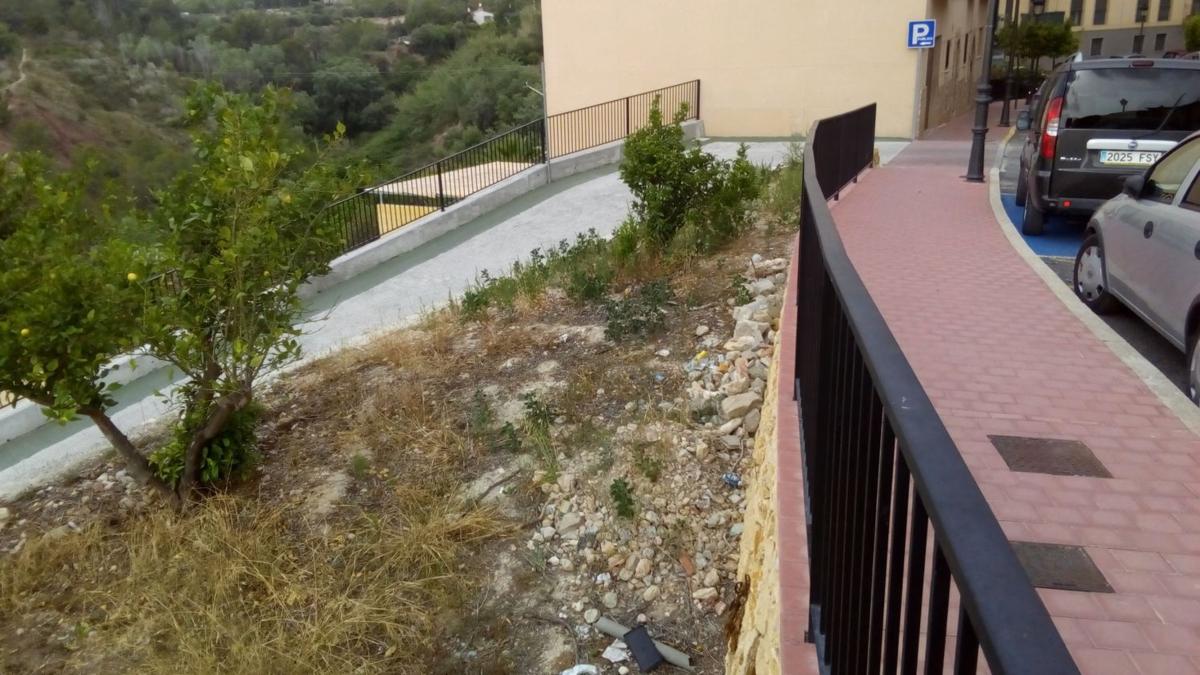 Land for sale in Polop, Alicante photo 1