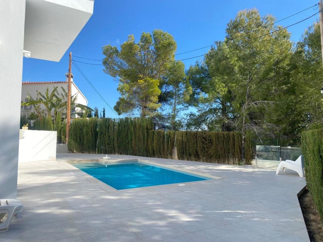 Properties for sale and rent in Spain photo 2
