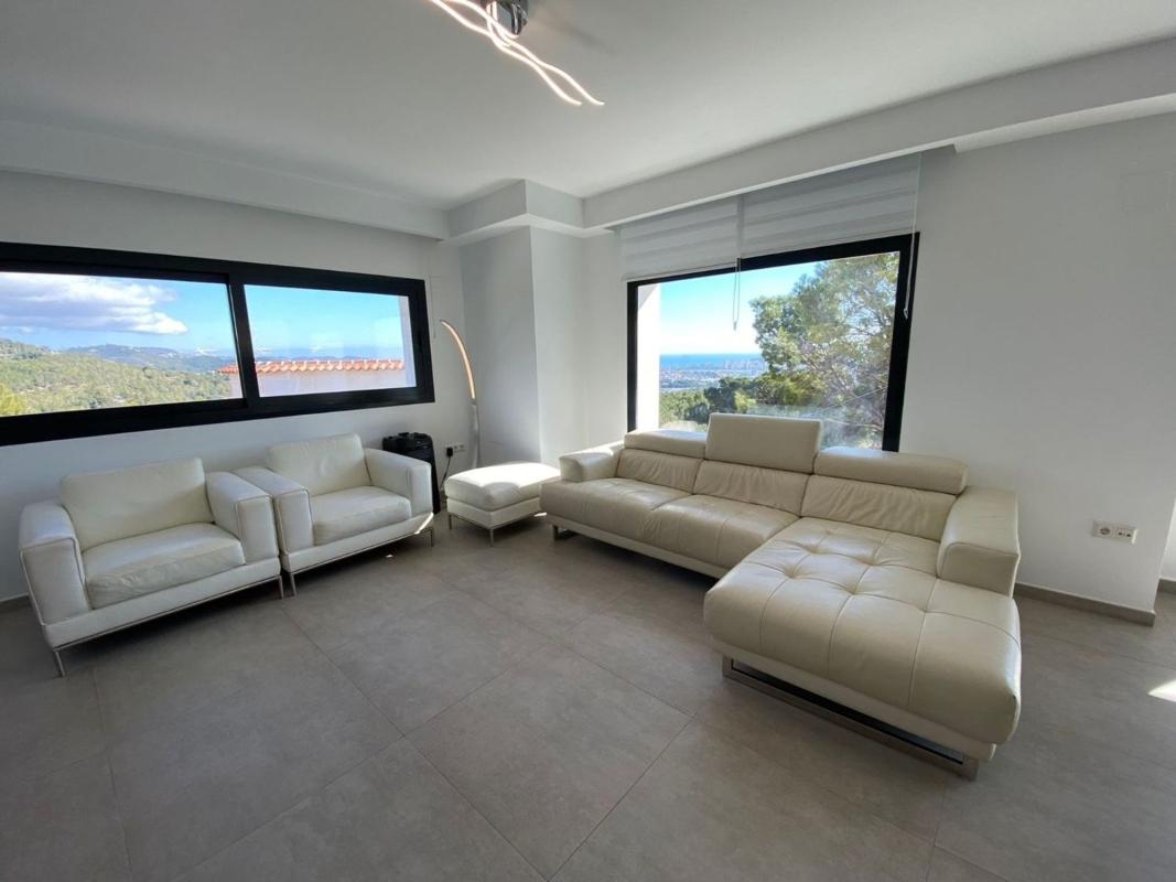Properties for sale and rent in Spain photo 4