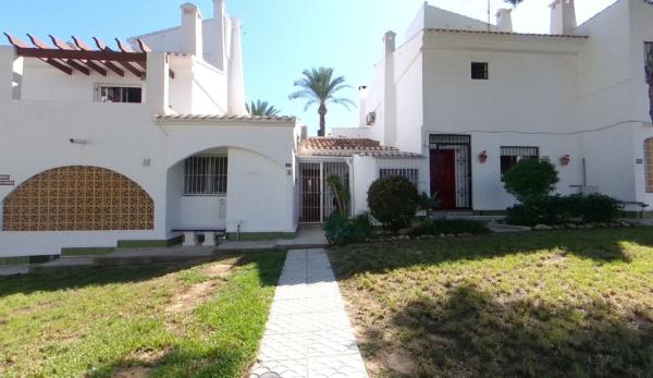 Chalet adosado en Calle Manuel de Falla, 27, Villamartín, Orihuela thumbnail 2