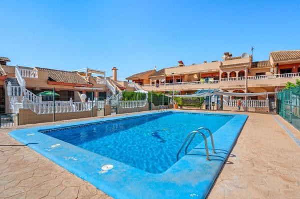 Chalet adosado en Manuel Vera Espinosa, 8, La Siesta - El Salado - Torreta, Torrevieja photo 1
