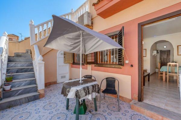 Chalet adosado en Manuel Vera Espinosa, 8, La Siesta - El Salado - Torreta, Torrevieja thumbnail 3