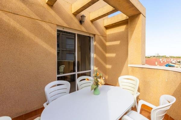 Sale of flat in Piso en Calle Callosa del Segura, Playa de los Náufragos, Torrevieja, Torrevieja
thumbnail 2