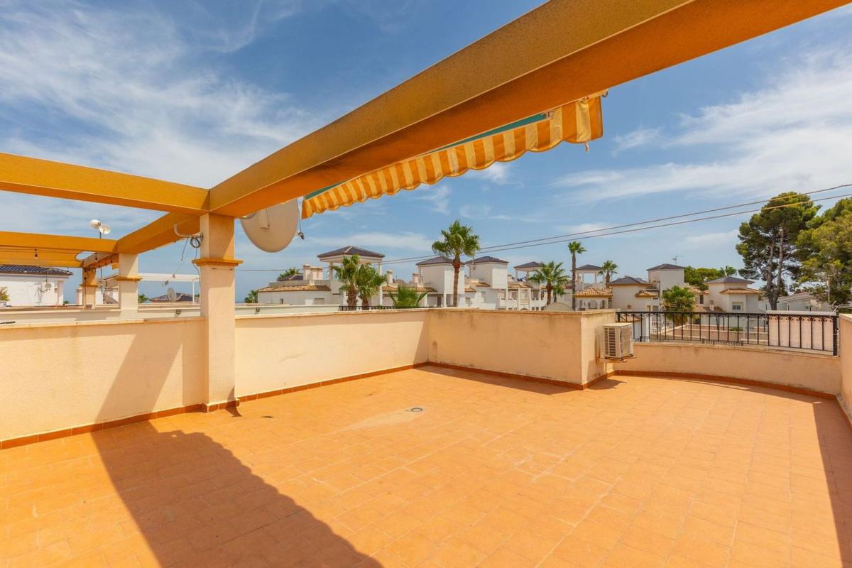 Venta de piso en Piso en Calle Tomás Bretón, Villamartín, Orihuela, Orihuela
photo 2
