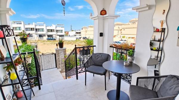 Chalet adosado en Calle Bidasoa, Villamartín, Orihuela photo 4