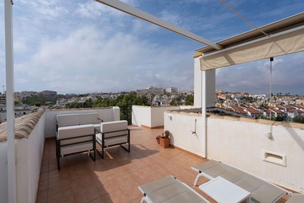 Ático en venta en Ático en Calle Mimosas, Cañada del Molino, Torrevieja, Torrevieja thumbnail 2